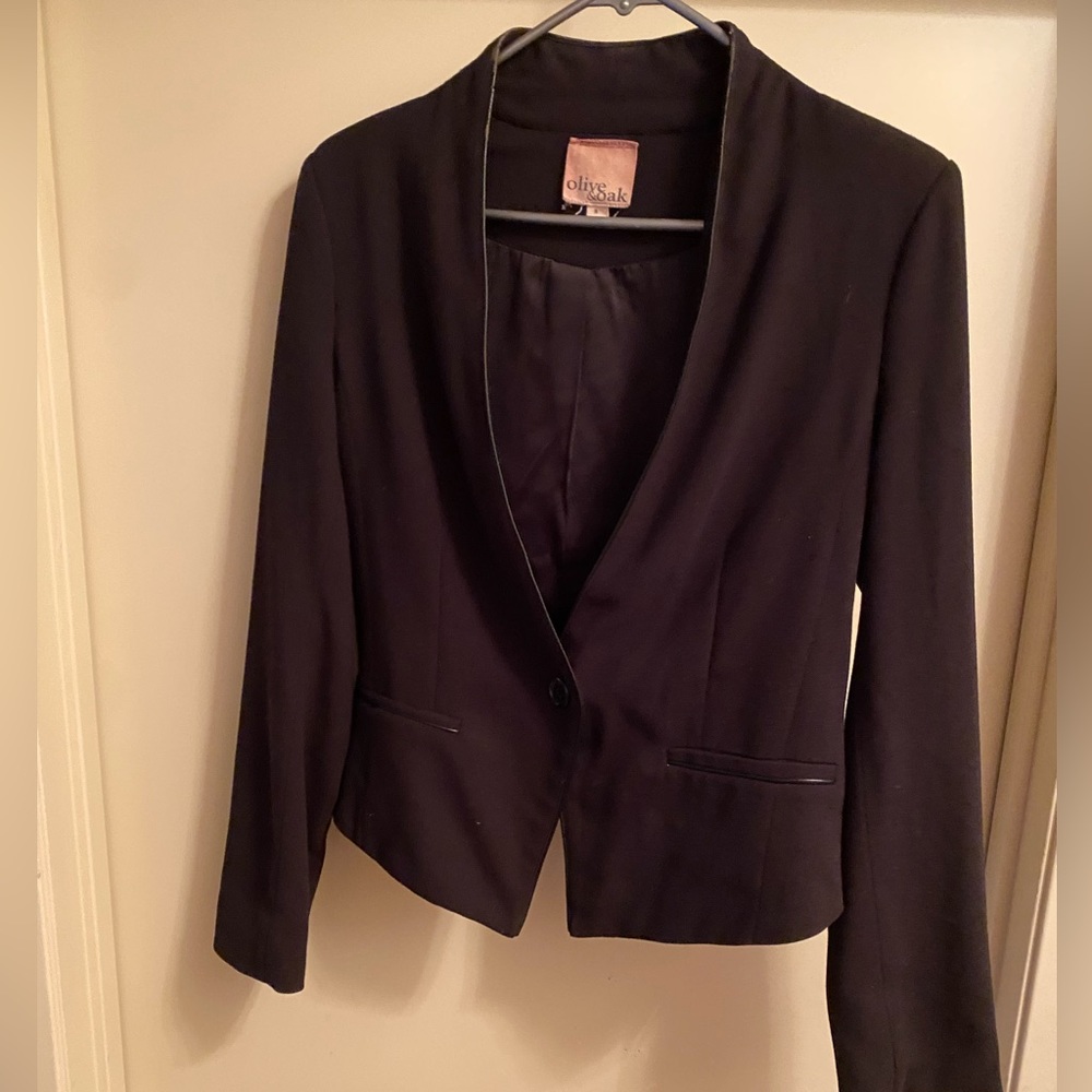 Olive and Oak Black Blazer